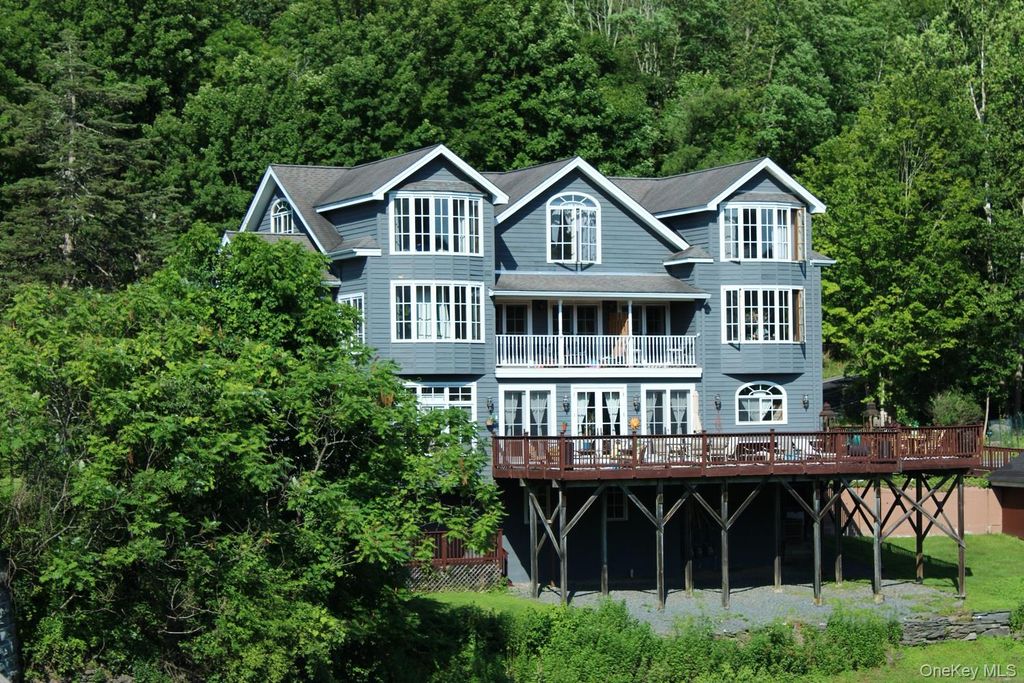 4223 NY State Route 97, Barryville, NY 12719