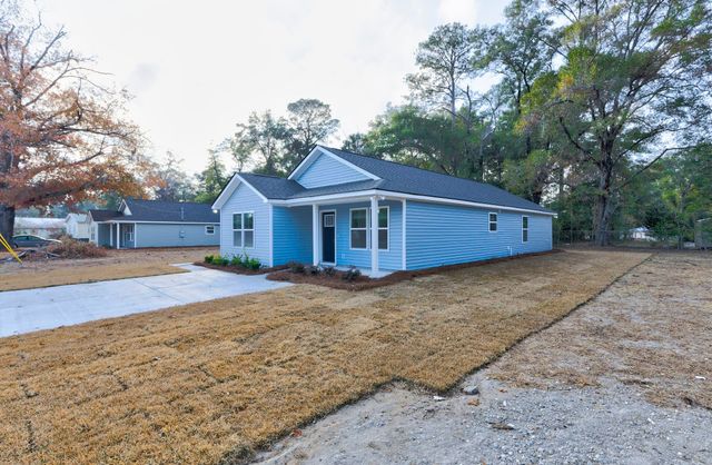 913 N Lemacks Street, Walterboro, SC 29488