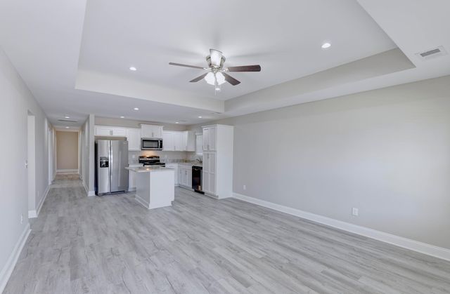 913 N Lemacks Street, Walterboro, SC 29488