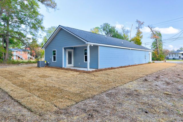 913 N Lemacks Street, Walterboro, SC 29488