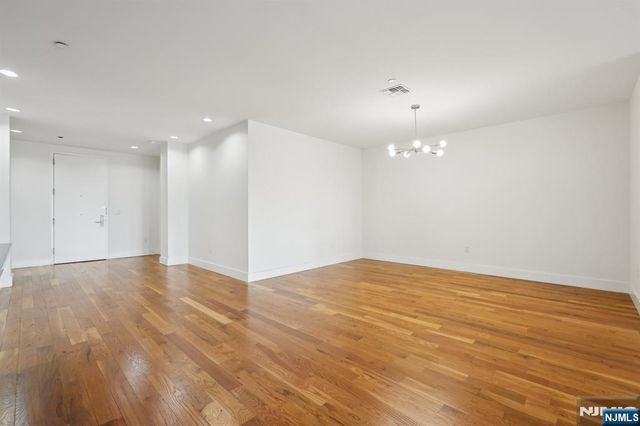 1 Executive 205, Fort Lee, NJ 07024
