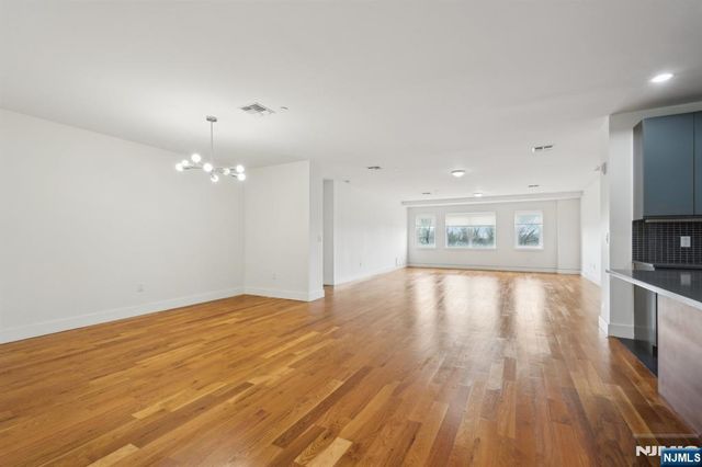 1 Executive 205, Fort Lee, NJ 07024