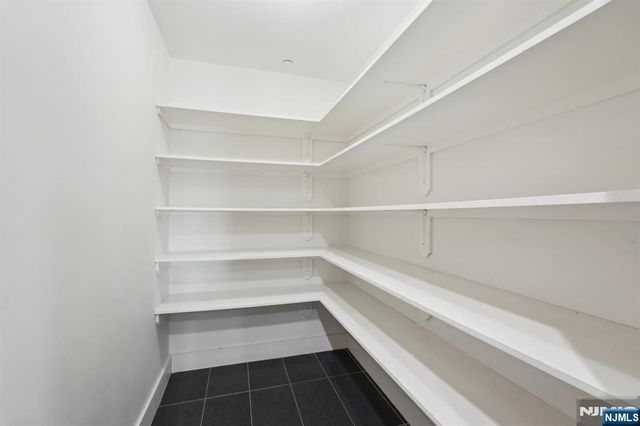 1 Executive 205, Fort Lee, NJ 07024