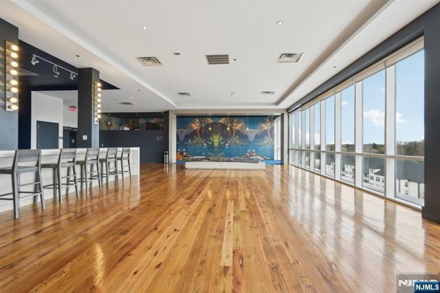 1 Executive 205, Fort Lee, NJ 07024