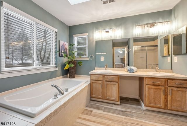 114 BLACK OAK TRAIL, Jefferson Twp., NJ 07849