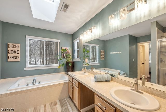 114 BLACK OAK TRAIL, Jefferson Twp., NJ 07849