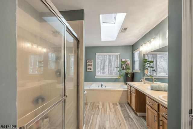 114 BLACK OAK TRAIL, Jefferson Twp., NJ 07849