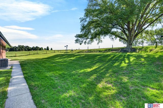 12101 N 126th Street, Omaha, NE 68124
