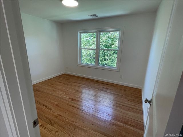 164 Elmwood Street, Valley Stream, NY 11581