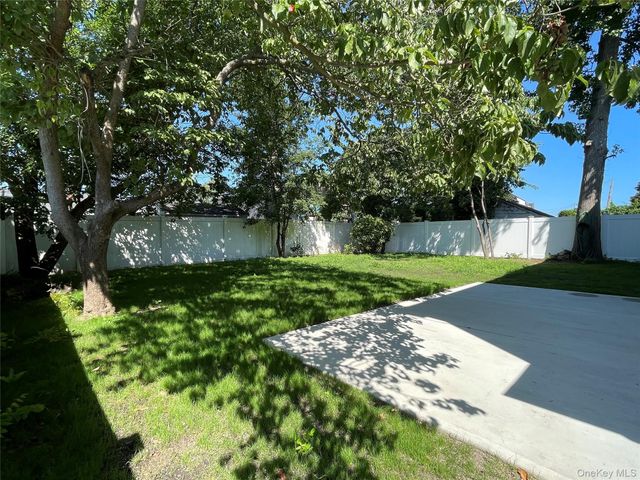 164 Elmwood Street, Valley Stream, NY 11581