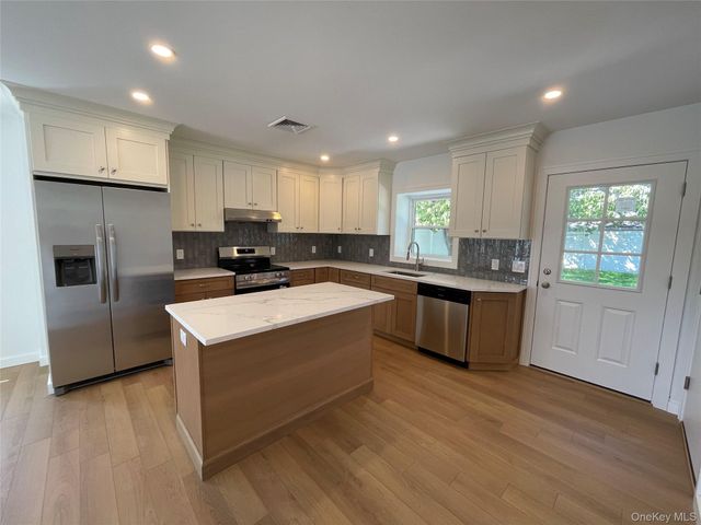 164 Elmwood Street, Valley Stream, NY 11581