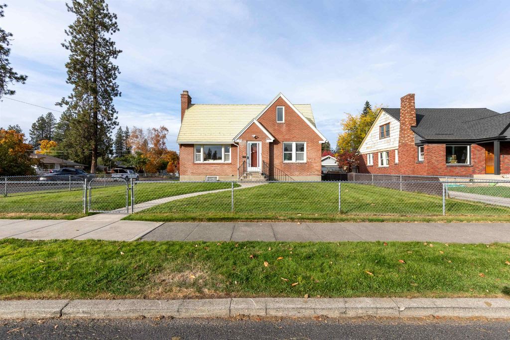 58 W 28th Ave, Spokane, WA 99203 photo 2