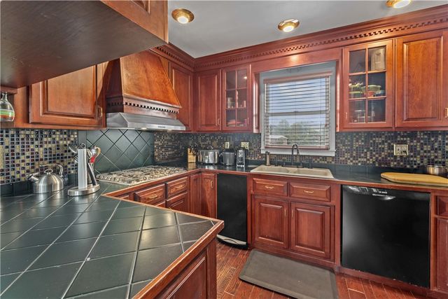 1010 Sunset Way, Menallen Twp, PA 15401