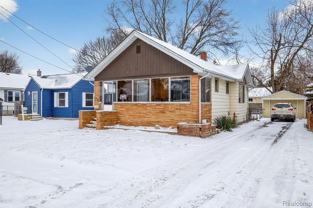 1906 Allegan Street, Saginaw, MI 48602