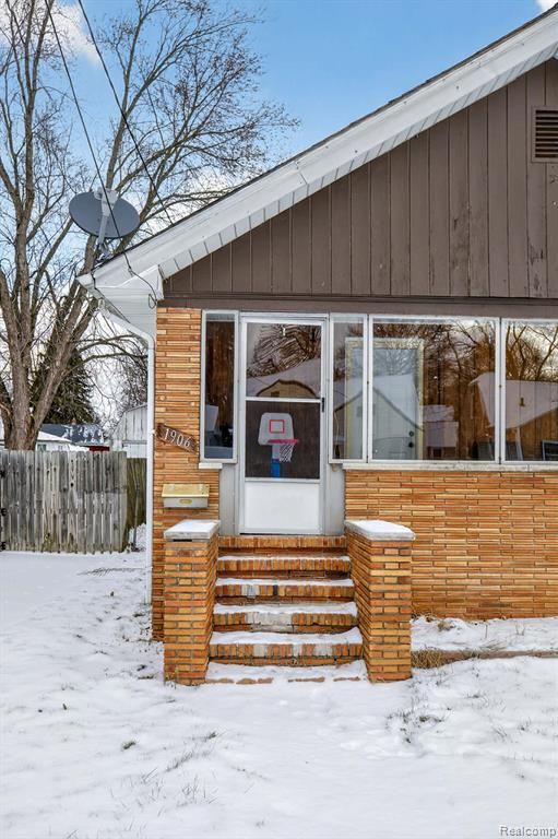 1906 Allegan Street, Saginaw, MI 48602