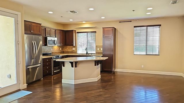 1000 Landmark Cir, Lincoln, CA 95648