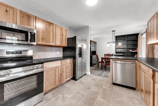 12 Pine Lane, Kimberling City, MO 65686