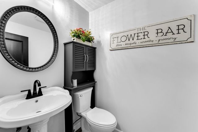 12 Pine Lane, Kimberling City, MO 65686