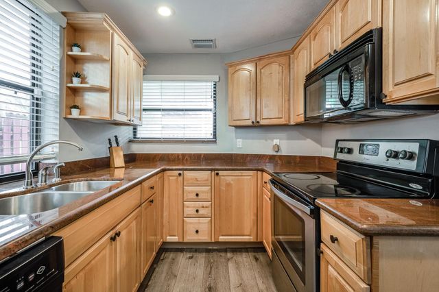 2530 NE 9th Street 1, Fort Lauderdale, FL 33304