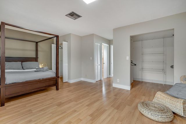 2530 NE 9th Street 1, Fort Lauderdale, FL 33304