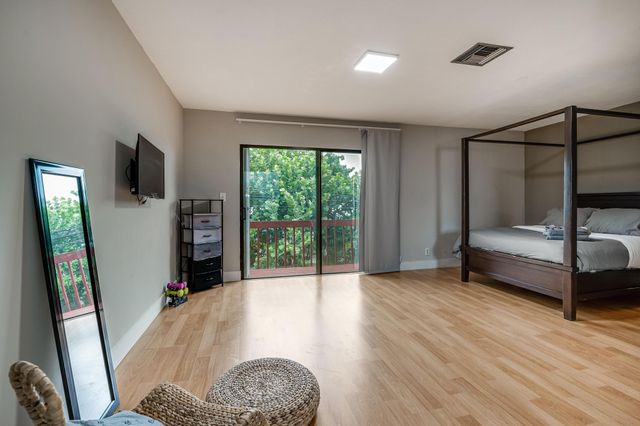 2530 NE 9th Street 1, Fort Lauderdale, FL 33304