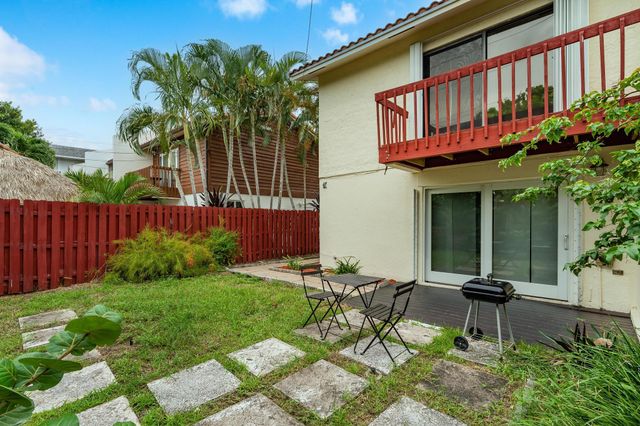 2530 NE 9th Street 1, Fort Lauderdale, FL 33304