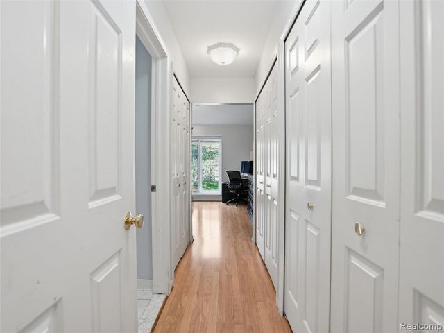 52088 Southview Ridge, Macomb, MI 48042