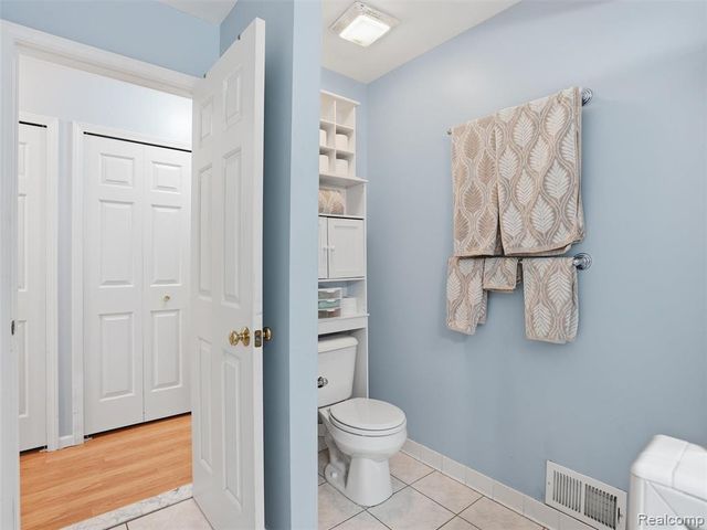 52088 Southview Ridge, Macomb, MI 48042