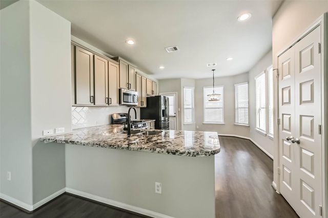 13706 Alaskan Brown Bear Trail, Crosby, TX 77532