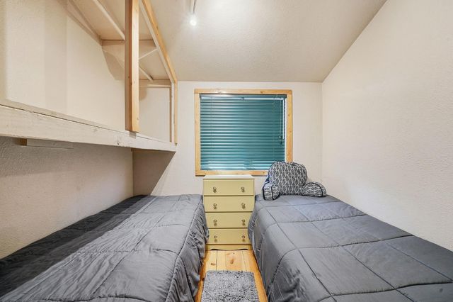 6800 W Murray Creek Rd, Mountain Ranch, CA 95246