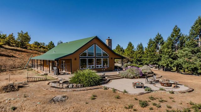 6800 W Murray Creek Rd, Mountain Ranch, CA 95246