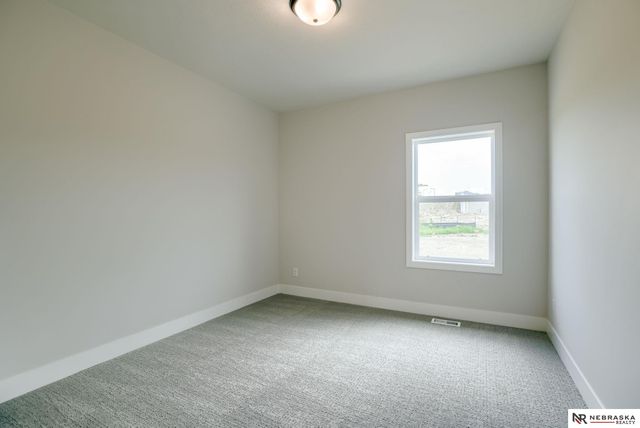 11121 N 162 Street, Bennington, NE 68007