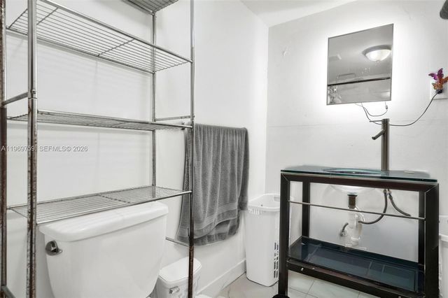 2104 NW 1st Terrace, Miami, FL 33125