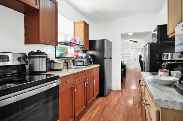 2104 NW 1st Terrace, Miami, FL 33125