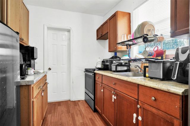 2104 NW 1st Terrace, Miami, FL 33125