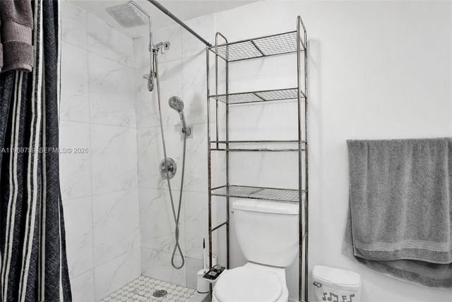 2104 NW 1st Terrace, Miami, FL 33125