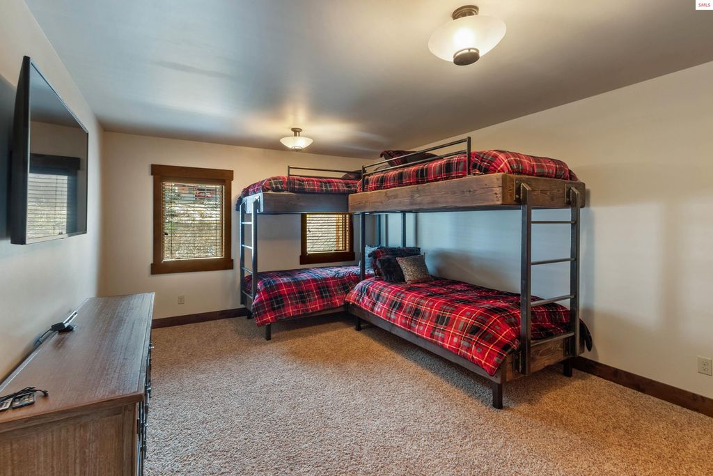 38 Avalanche Road, Sandpoint, ID 83864 photo 23