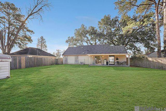 308 E Jeff St, Gonzales, LA 70737