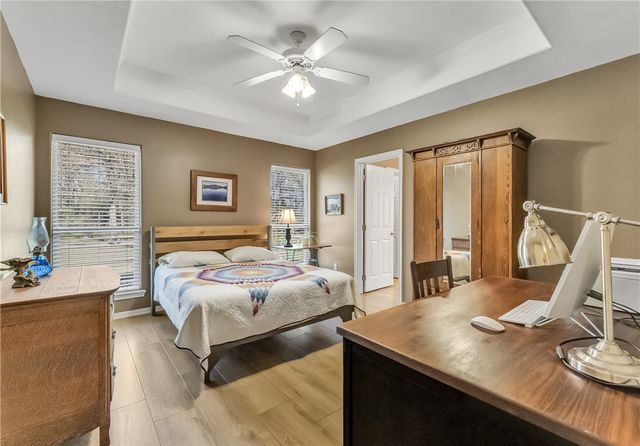 9400 Woodview Drive, College Station, TX 77845