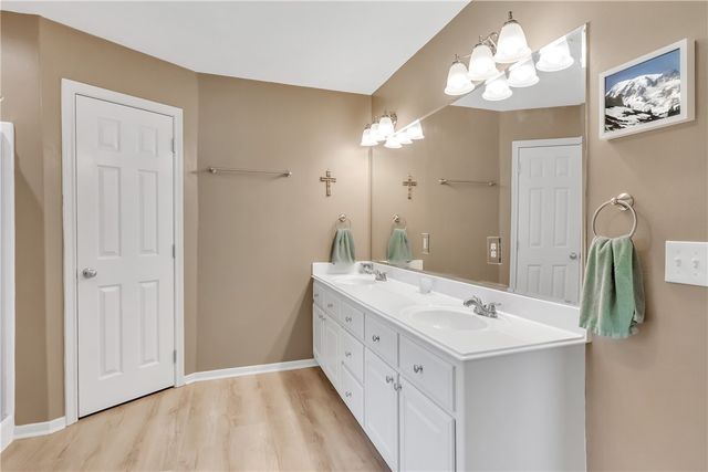 9400 Woodview Drive, College Station, TX 77845