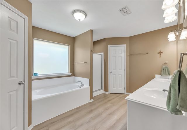 9400 Woodview Drive, College Station, TX 77845