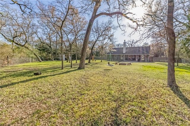 9400 Woodview Drive, College Station, TX 77845