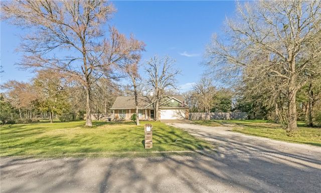 9400 Woodview Drive, College Station, TX 77845