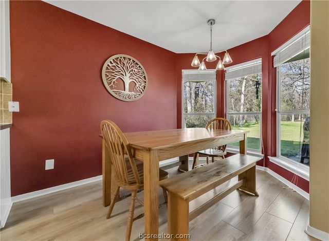 9400 Woodview Drive, College Station, TX 77845