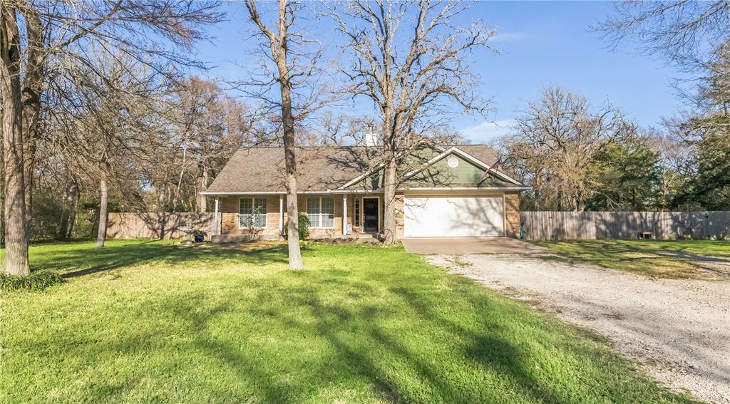 9400 Woodview Drive, College Station, TX 77845