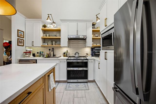 5027 SW 9TH LANE, Gainesville, FL 32607