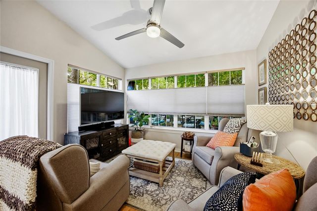 5027 SW 9TH LANE, Gainesville, FL 32607