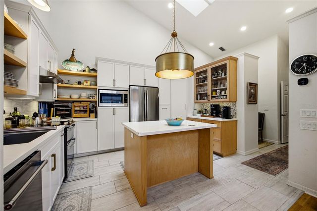 5027 SW 9TH LANE, Gainesville, FL 32607