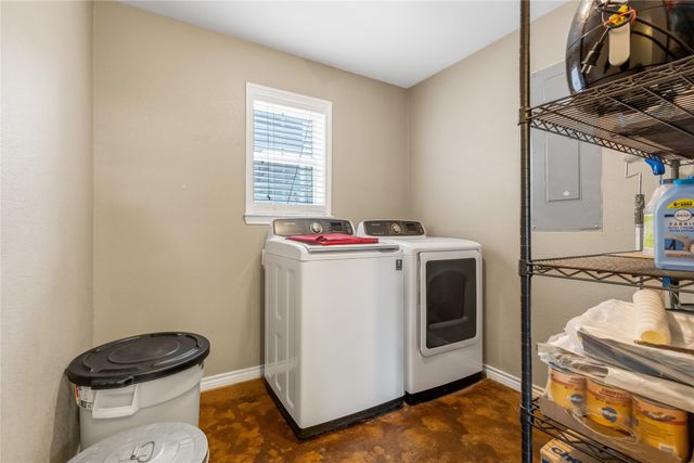 2657 CR 2724, Mineola, TX 75773