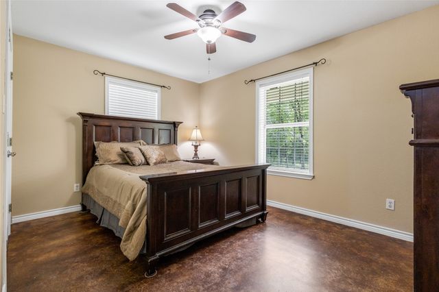 2657 CR 2724, Mineola, TX 75773